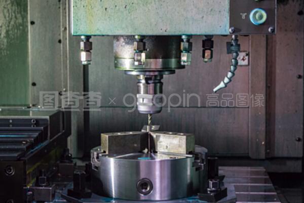 數(shù)控車(chē)床切割刀具在金屬加工工藝中的應(yīng)用與服務(wù)